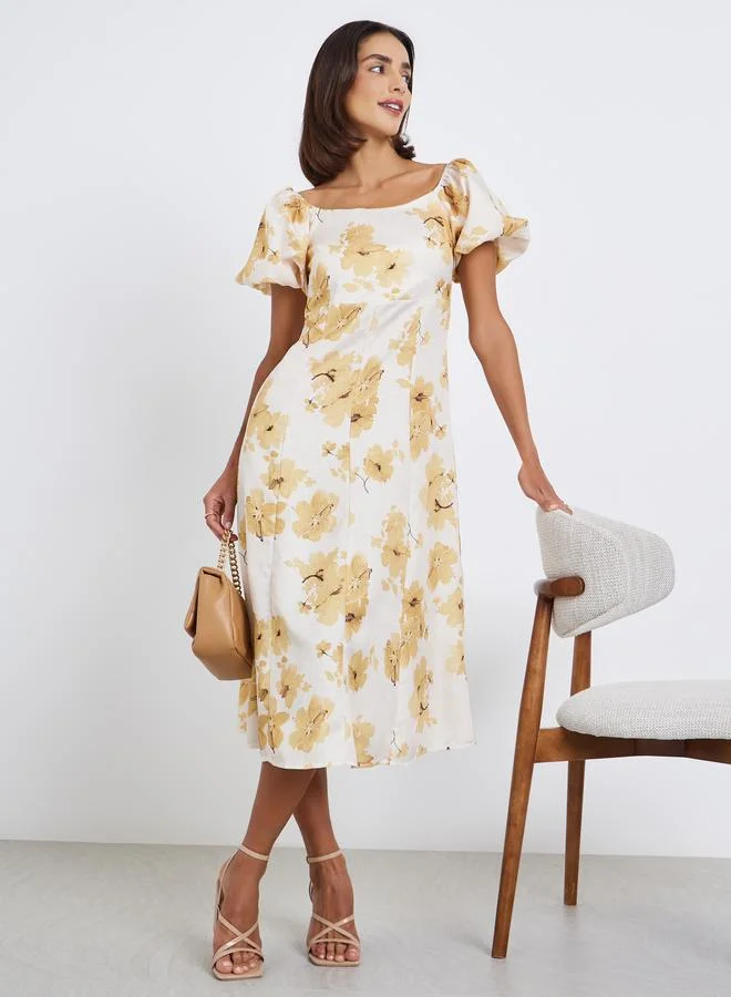 ستايلي فستان ميدي بحافة واسعة وطبعة زهور